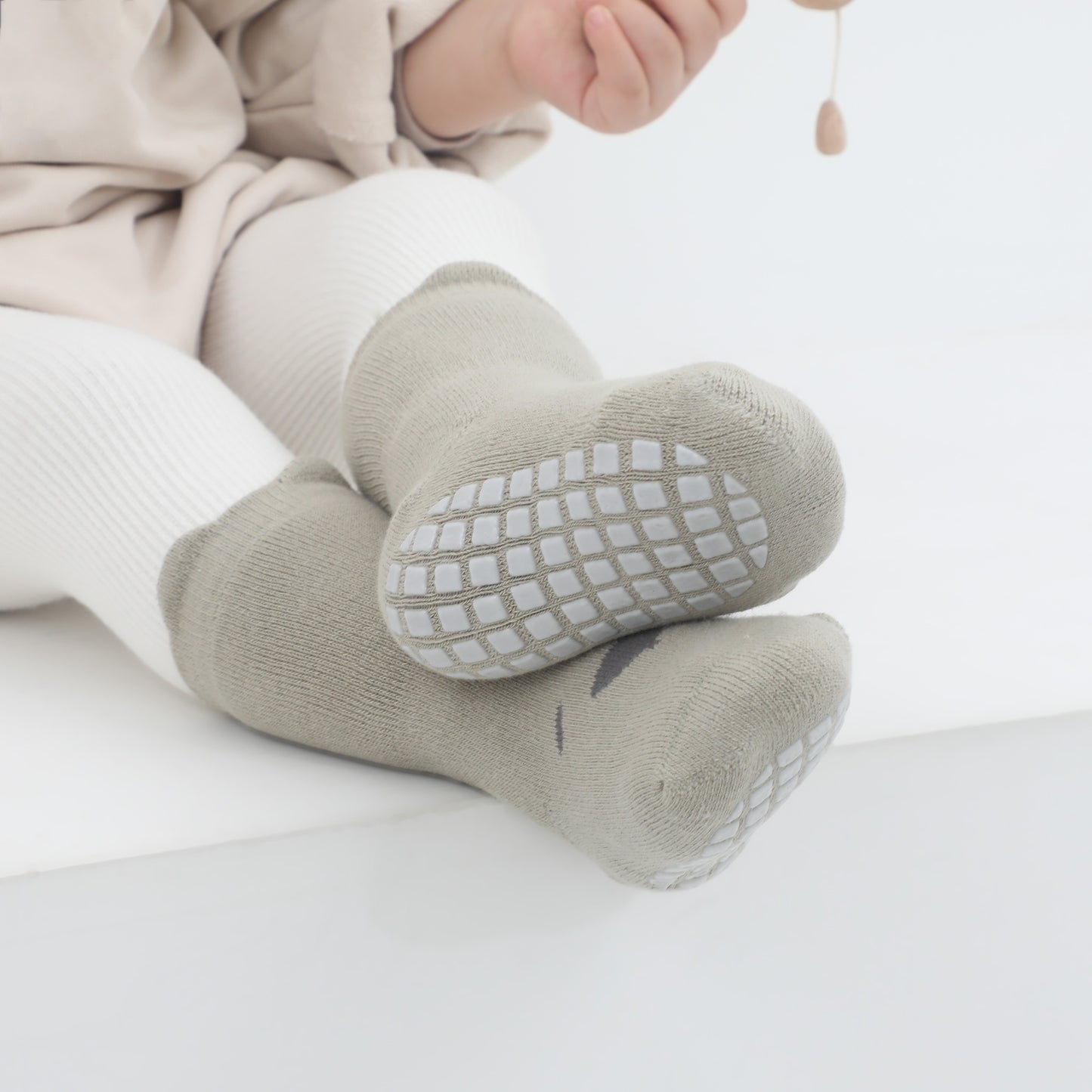 Into The Wild II- Extra Warm- 4 pares de calcetines no deslizantes para bebés y niños pequeños