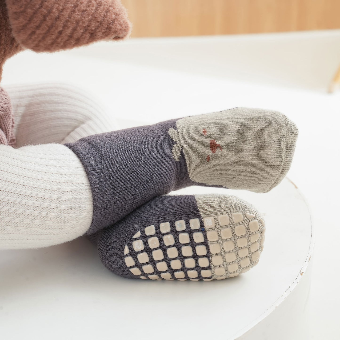 Who Am I - Extra Cálidos - 4 Pares de calcetines no deslizantes para bebés y niños pequeños