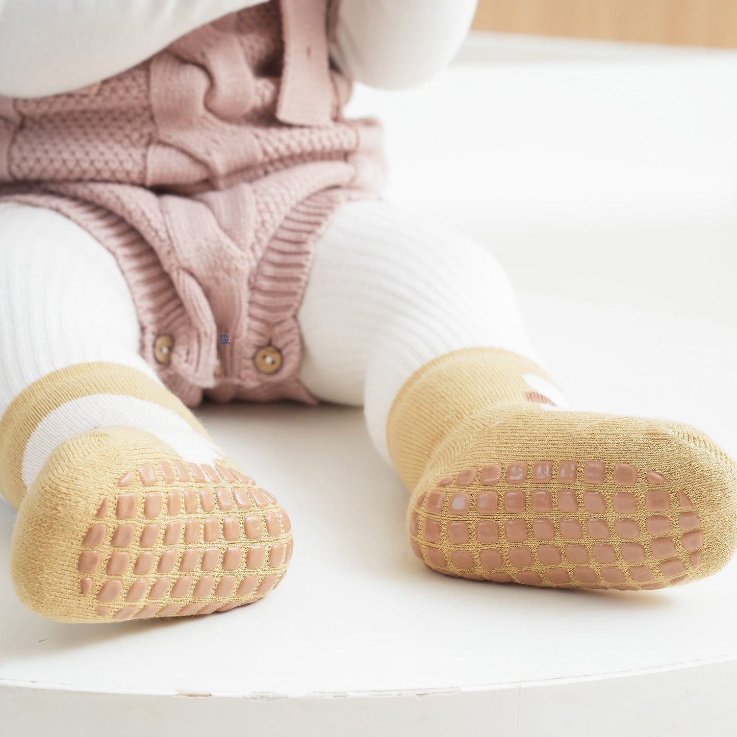 Who Am I - Extra Cálidos - 4 Pares de calcetines no deslizantes para bebés y niños pequeños