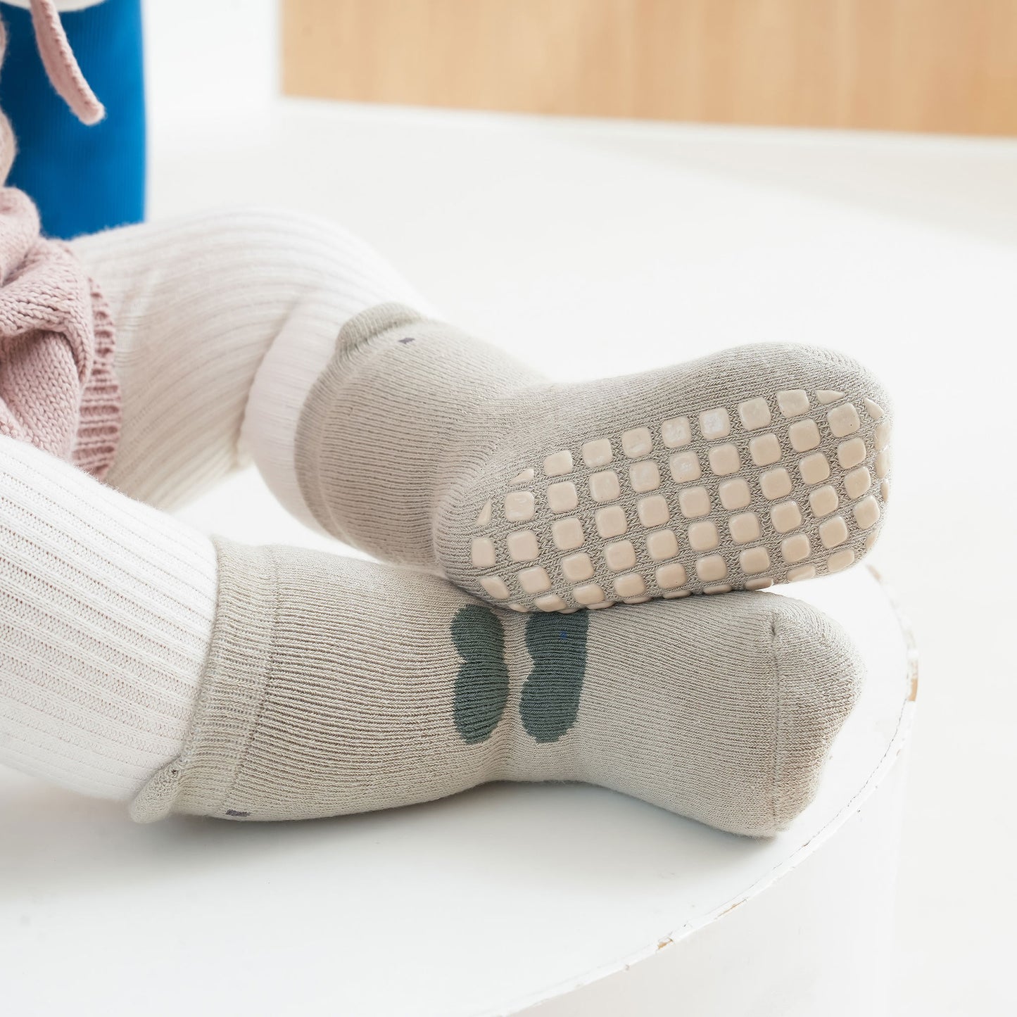 Who Am I - Extra Cálidos - 4 Pares de calcetines no deslizantes para bebés y niños pequeños
