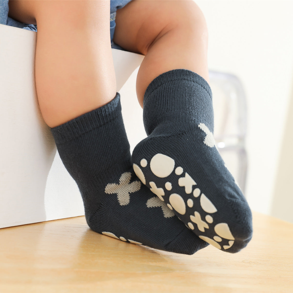 Tic Tac Toe - 5 Pairs of Stay-On Baby & Toddler Non-Slip Socks
