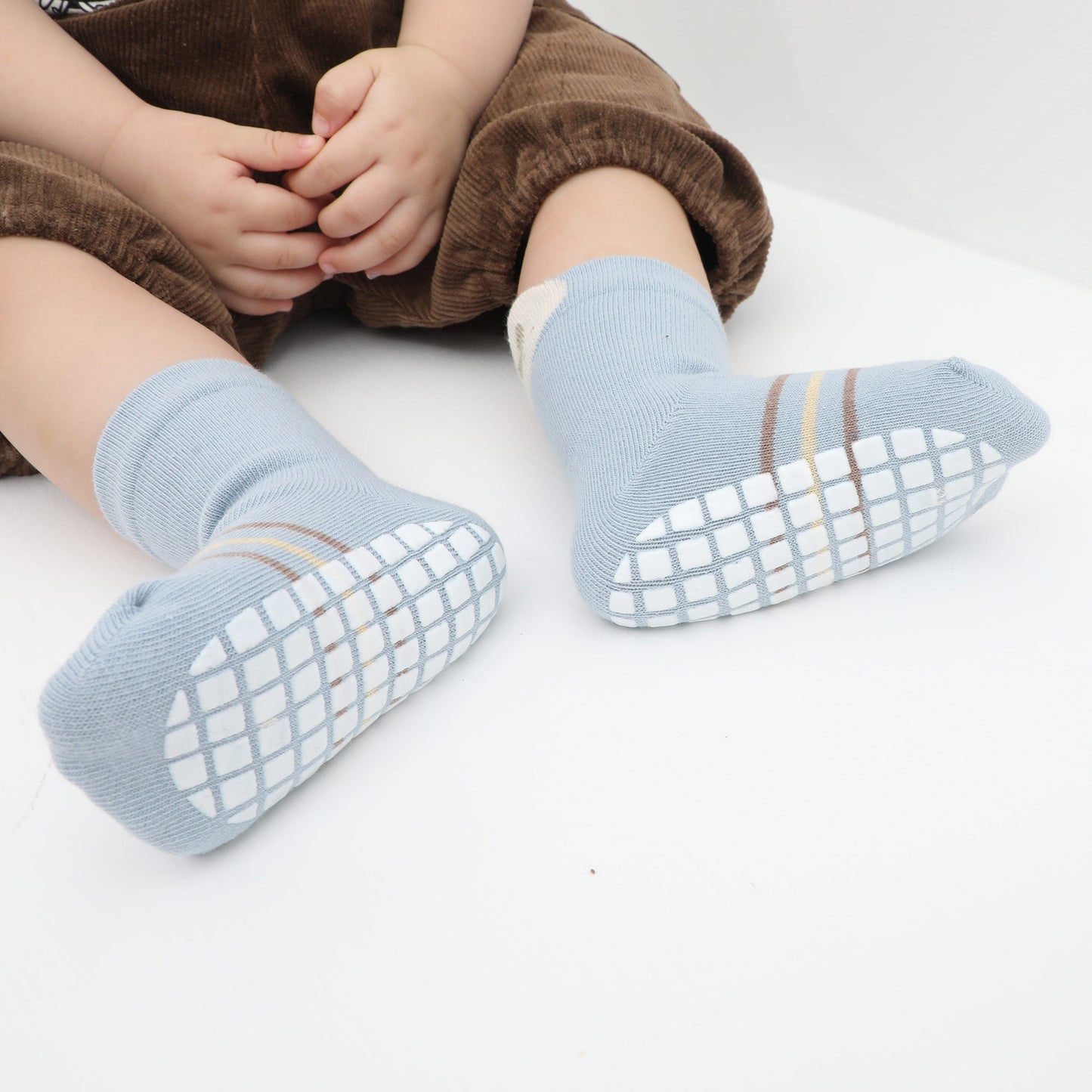 New- Hide & Seek- 5 Pairs of Stay-On Baby & Toddler Non-Slip Socks