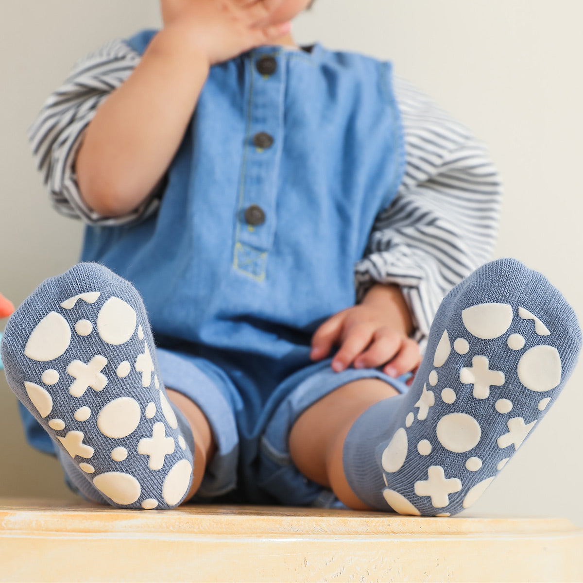 Tic Tac Toe - 5 Pairs of Stay-On Baby & Toddler Non-Slip Socks